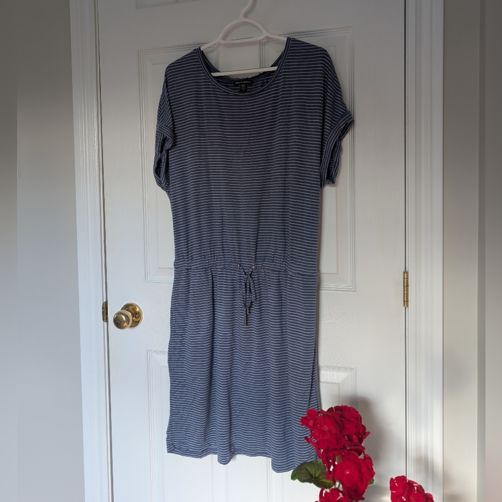 Pocketed Navy Striped Midi Dress